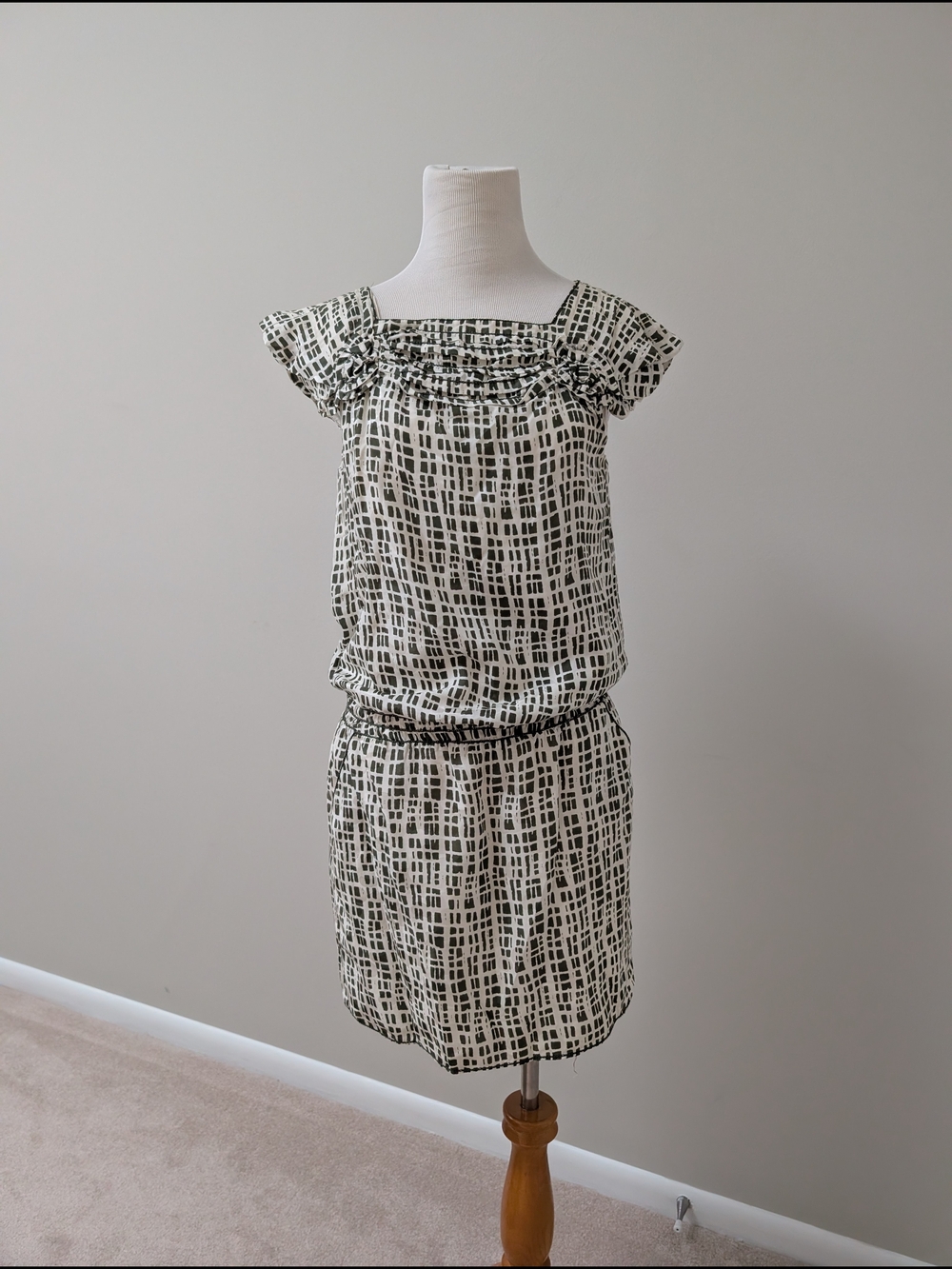 Green & White Patterned Women's Dress